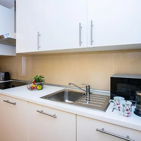 度假居 Aleksandra Spacious For 8 Guests, Heated Pool, Mountain Views *